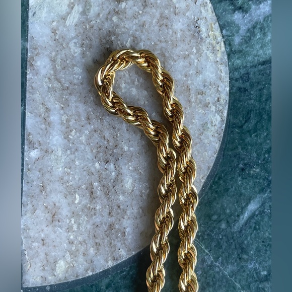 Vintage Monet Twisted Gold Tone Chain - Picture 2 of 4